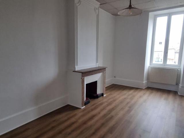 Appartement 3 pièces 77 m² PRIVAS 07000