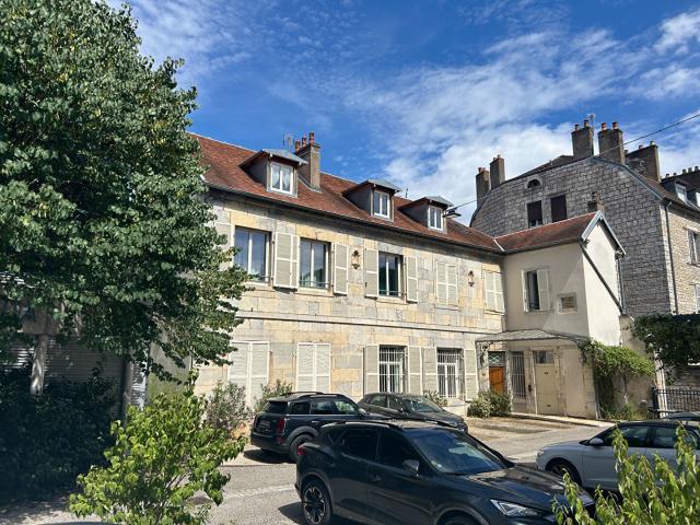 Appartement 3 pièces 77 m²