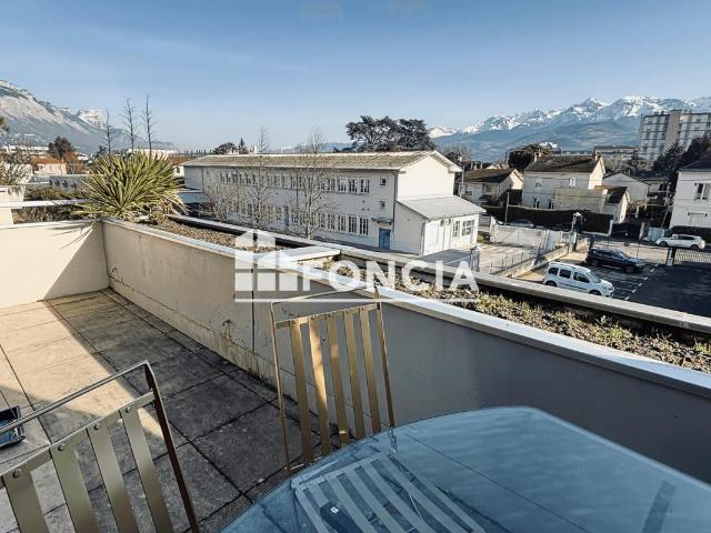 Appartement 3 pièces 77 m²