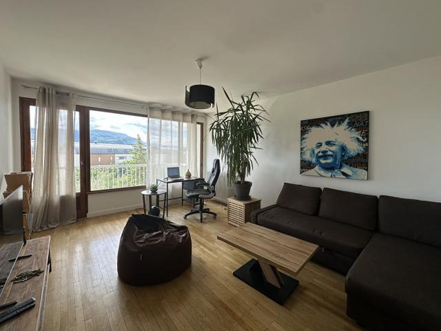 Appartement 3 pièces 77 m²