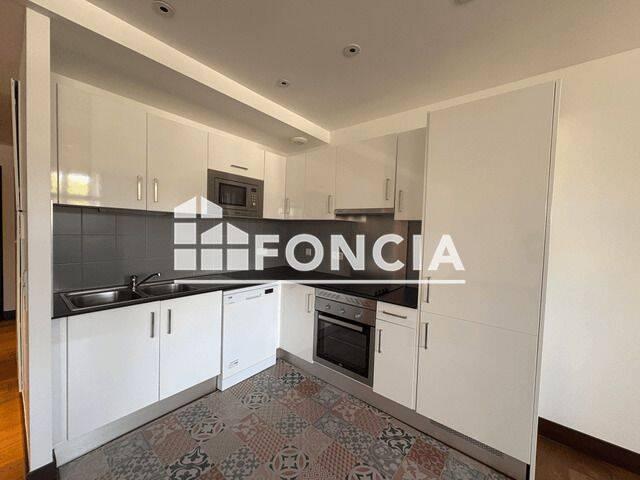 Appartement 3 Pièces 74.45m² à louer 900 euros ROCHEFORT 17300