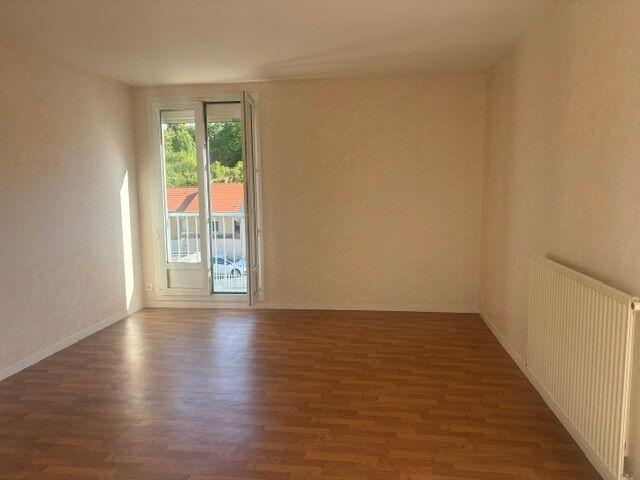 Appartement 3 pièces, 74 m² à louer à Argenton sur Creuse 36200