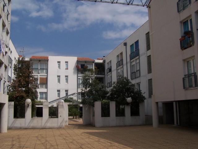 Appartement 3 pièces, 74 m² à louer à Nîmes 30000