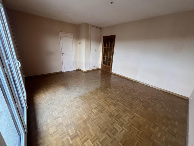 Appartement 3 pièces, 74 m² à louer à Rodez 12000