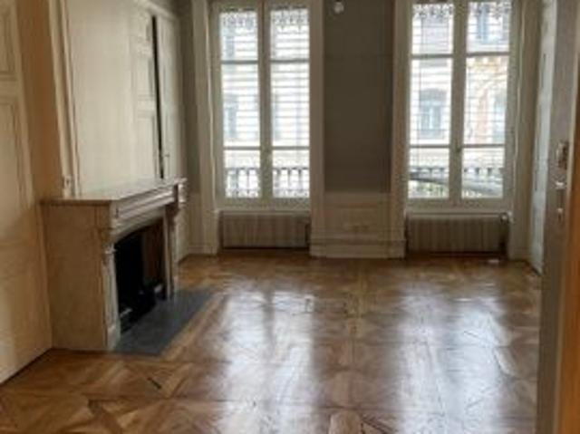 Appartement 3 pièces 75.94 m²