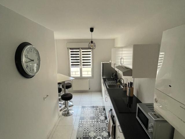 Appartement 3 pièces, 75 m² à louer à Lyon 7 69007
