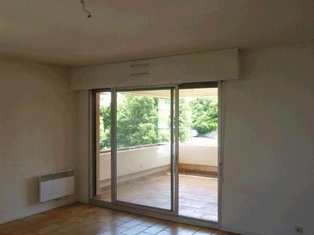 Appartement 3 pièces, 75 m² à louer à Marseille 8 13008
