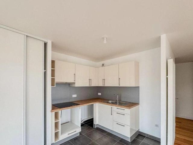 Appartement 3 pièces, 75 m² à louer à Paris 19 75019