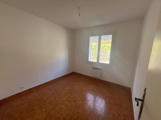 Appartement 3 pièces, 75 m² à louer à Riez 04500