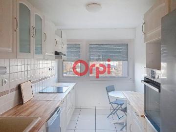 Appartement 3 pièces, 75 m² à louer à Saint Julien en Genevois 74160