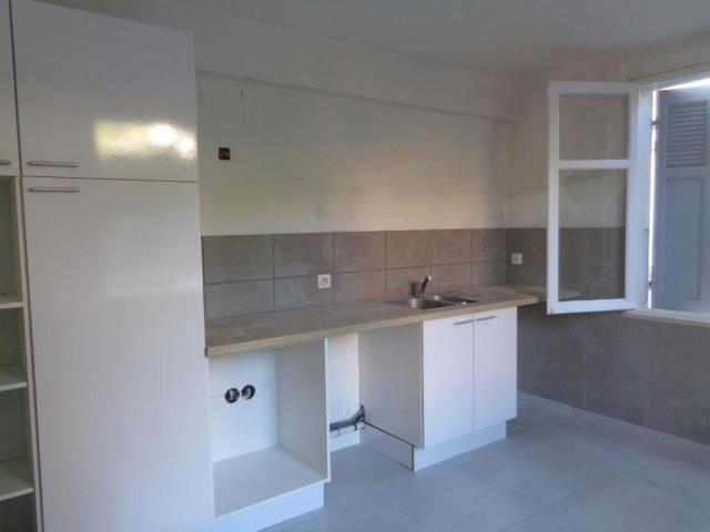 Appartement 3 pièces, 76 m² à louer à Vallauris 06220