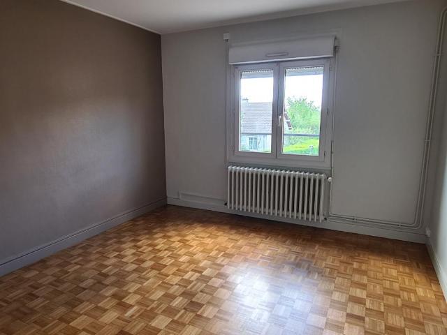 Appartement 3 pièces, 76 m² à louer à Couchey 21160