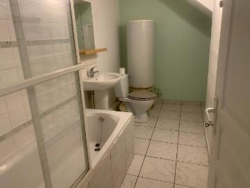 Appartement 3 pièces, 76 m² à louer à La Roquebrussanne 83136