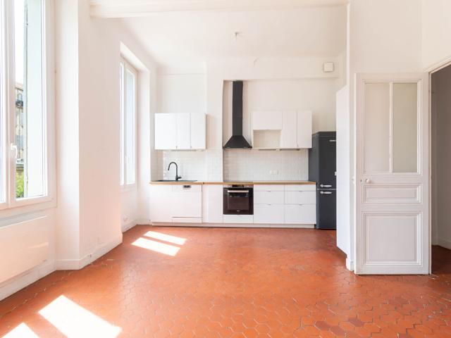 Appartement 3 pièces, 76 m² à louer à Marseille 5 13005