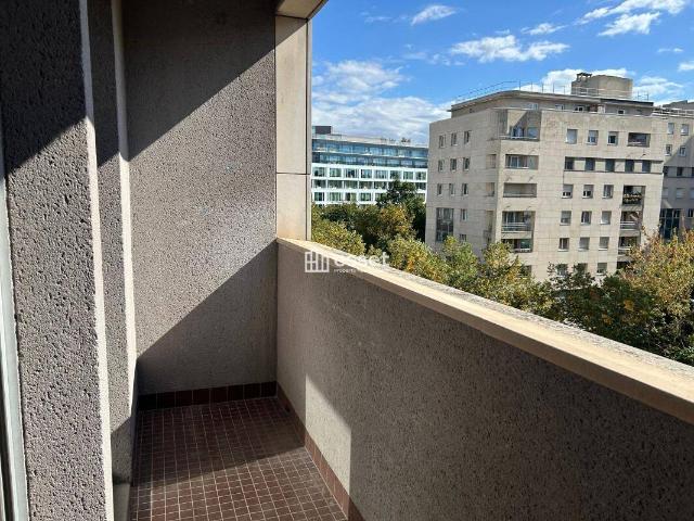 Appartement 3 Pièces 76m² à louer 2367 euros PARIS 75012