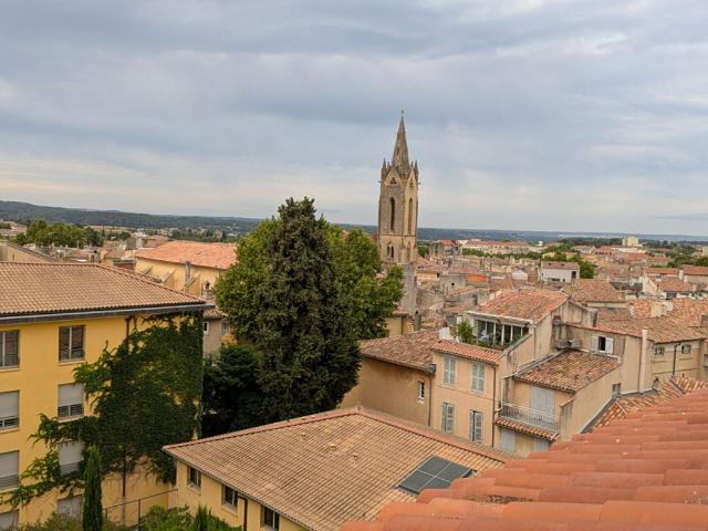 Aix en Provence centre ville T3 avec parking privatif