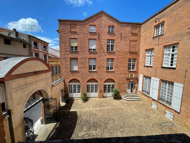 Appartement 3 pièces, 78 m² à louer à Montauban 82000