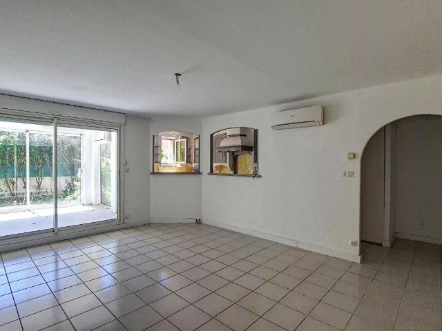 Appartement 3 pièces, 79 m² à louer à Les Angles 30133