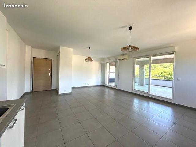 Appartement 3 pièces 79 m²