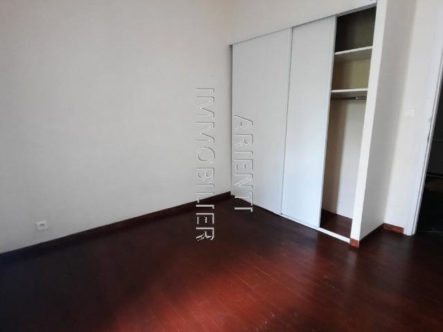 Appartement 3 pièces, 79m² en location à Cleon D'andran 670 € par mois