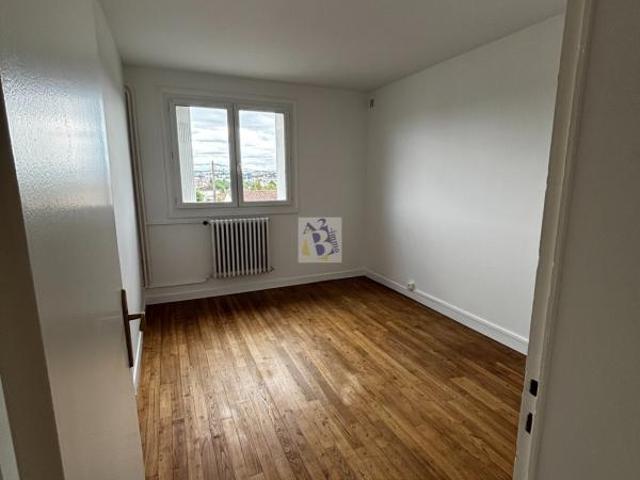 Appartement 3 pièces, 83 m² à louer à Angoulême 16000