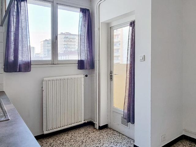 Appartement 3 pièces, 80 m² à louer à Alès 30100