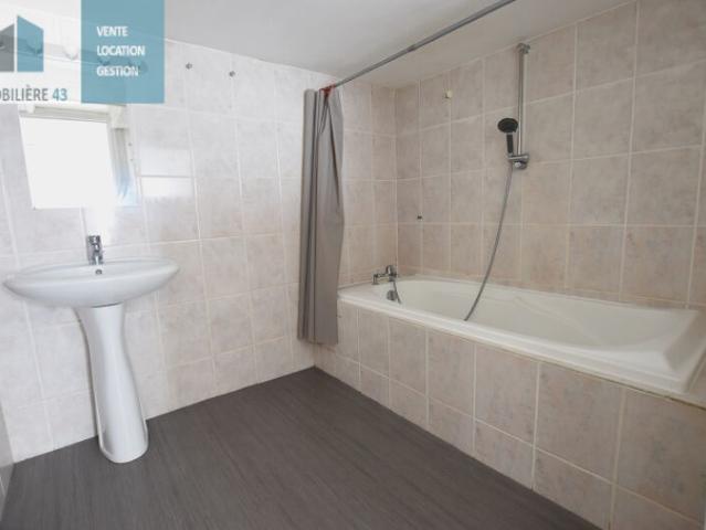 Appartement 3 pièces, 80 m² à louer à Le Puy en Velay 43000