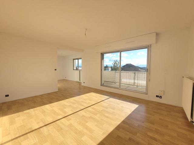 Appartement 3 pièces, 80 m² à louer à Pau 64000