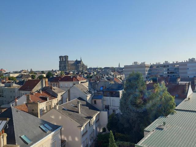 Appartement 3 pièces, 80 m² à louer à Reims 51100