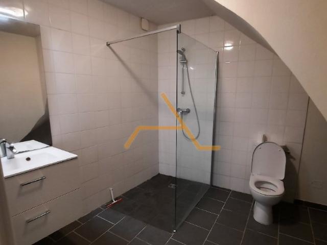 Appartement 3 pièces, 80m² en location à Taulignan 590 € par mois