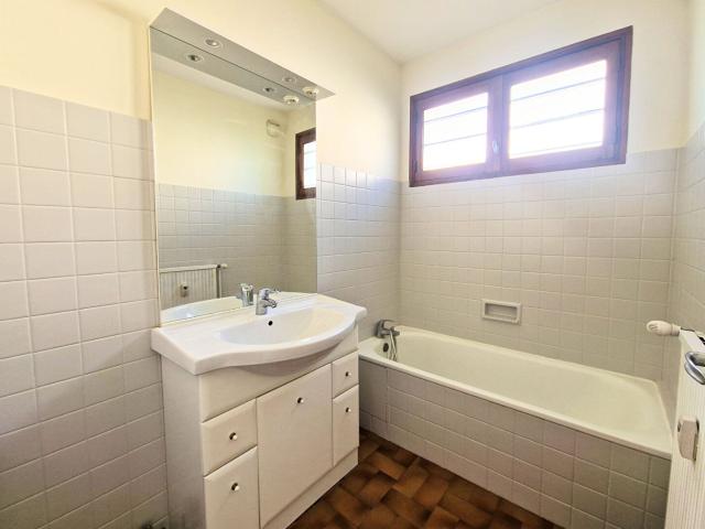 Appartement 3 pièces, 81 m² à louer à Voiron 38500