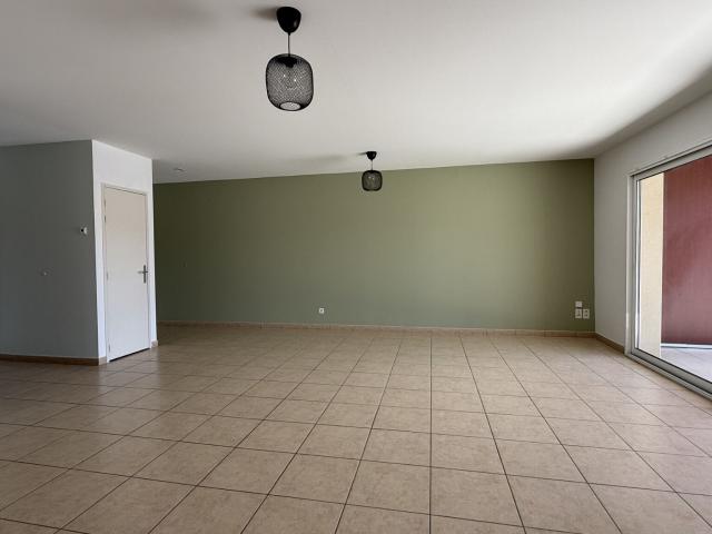 Appartement 3 pièces, 81 m² à louer à Aubenas 07200