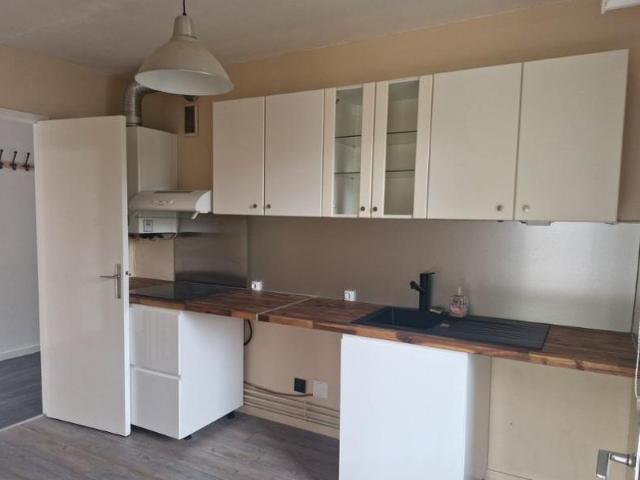 Appartement 3 pièces, 81 m² à louer à Bordeaux 33000