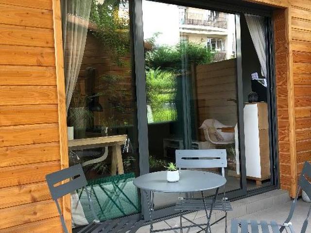 Appartement 3 pièces, 81 m² à louer à Bordeaux 33000