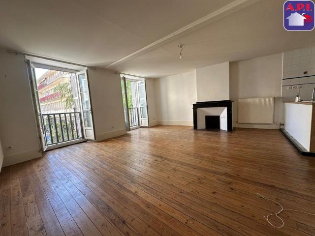 Appartement 3 pièces, 81 m² à louer à Foix 09000