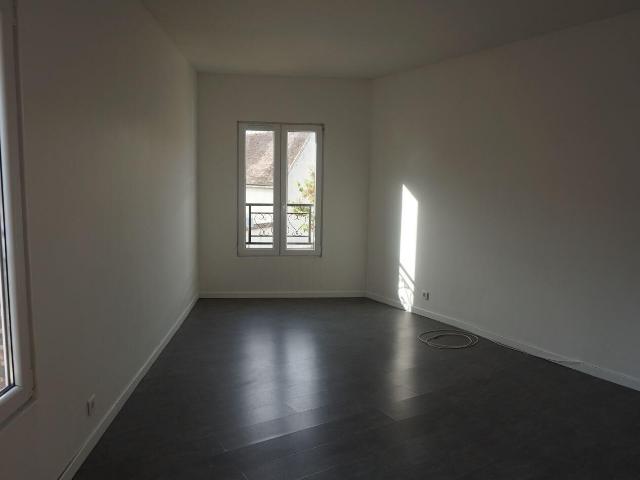 Appartement 3 pièces, 81 m² à louer à Malay le Grand 89100