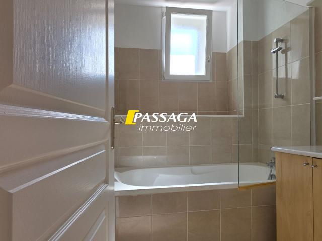 Appartement 3 pièces, 81 m² à louer à Rodez 12000