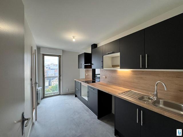 Appartement 3 pièces, 84 m² à louer à Rouen 76000