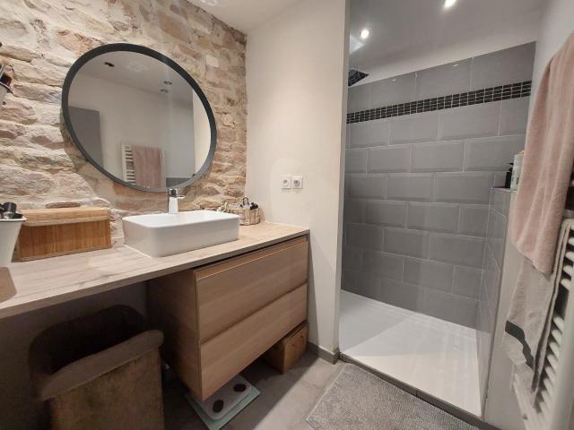 Appartement 3 pièces, 85 m² à louer à Saint Laurent sur Saône 01750