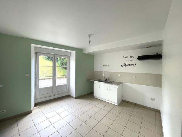 Appartement 3 pièces, 86 m² à louer à Saint Marcel 08460