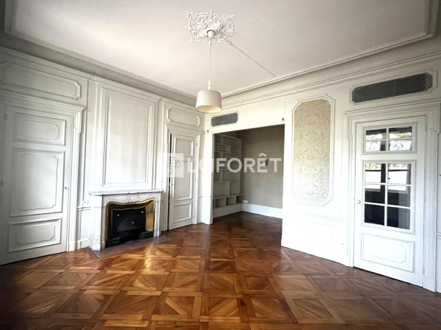 Appartement 3 pièces, 88 m² à louer à Lyon 2 69002