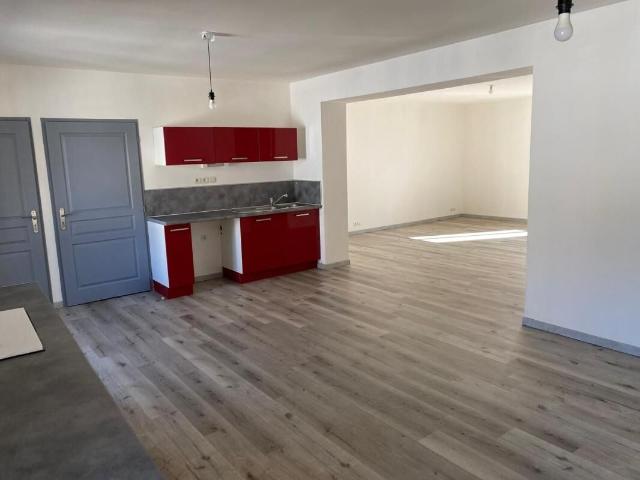 Appartement 3 pièces, 93 m² à louer à Bessèges 30160