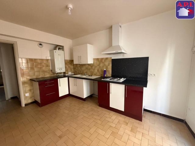 Location appartement 3 pièces 90 m² à Foix 09000