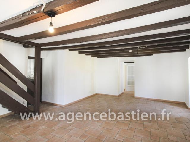 Appartement 3 pièces, 90 m² à louer à Péron 01630
