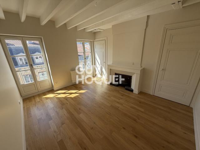 Appartement 3 pièces, 91 m² à louer à Lyon 1 69001