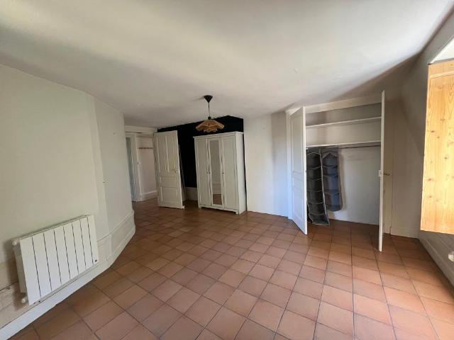 Appartement 3 pièces, 97 m² à louer à Francheville 69340