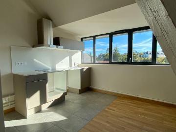 Appartement 3 pièces, 94 m² à louer à Poitiers 86000