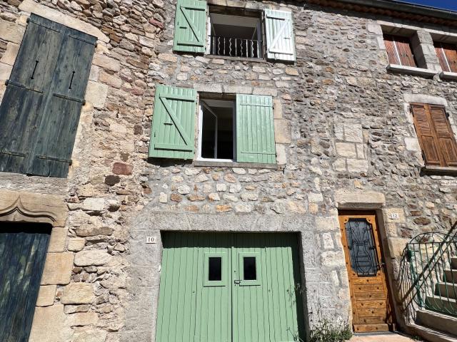Appartement 3 pièces, 96 m² à louer à Lachapelle sous Aubenas 07200