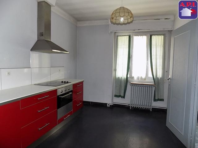 Appartement 3 pièces, 96 m² à louer à Lavelanet 09300