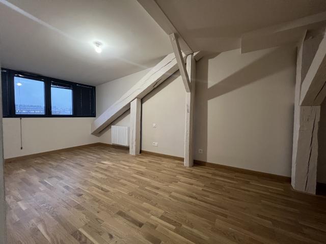 Appartement 3 pièces, 96 m² à louer à Poitiers 86000